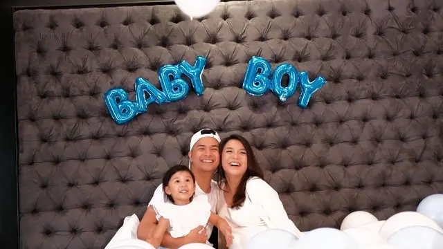 Momen Bahagia Chelsea Olivia dan Glenn Alinskie Ungkap Jenis Kelamin Anak Kedua. (Sumber: YouTube/Alinskie Family)