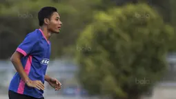 Gelandang Selangor FA, Evan Dimas, berlari saat latihan di Lapangan SUK, Selangor, Sabtu (3/2/2018). Selangor FA bersiap jelang laga perdana Liga Super Malaysia melawan Kuala Lumpur FA. (Bola.com/Vitalis Yogi Trisna)