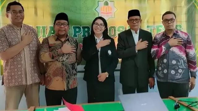 Ni Ketut Mayoni, Wisudawati beragama Hindu yang meraih gelar Magister Pendidikan Islam di UIN Mataram. (Foto: Liputan6.com/Kemenag.go.id)