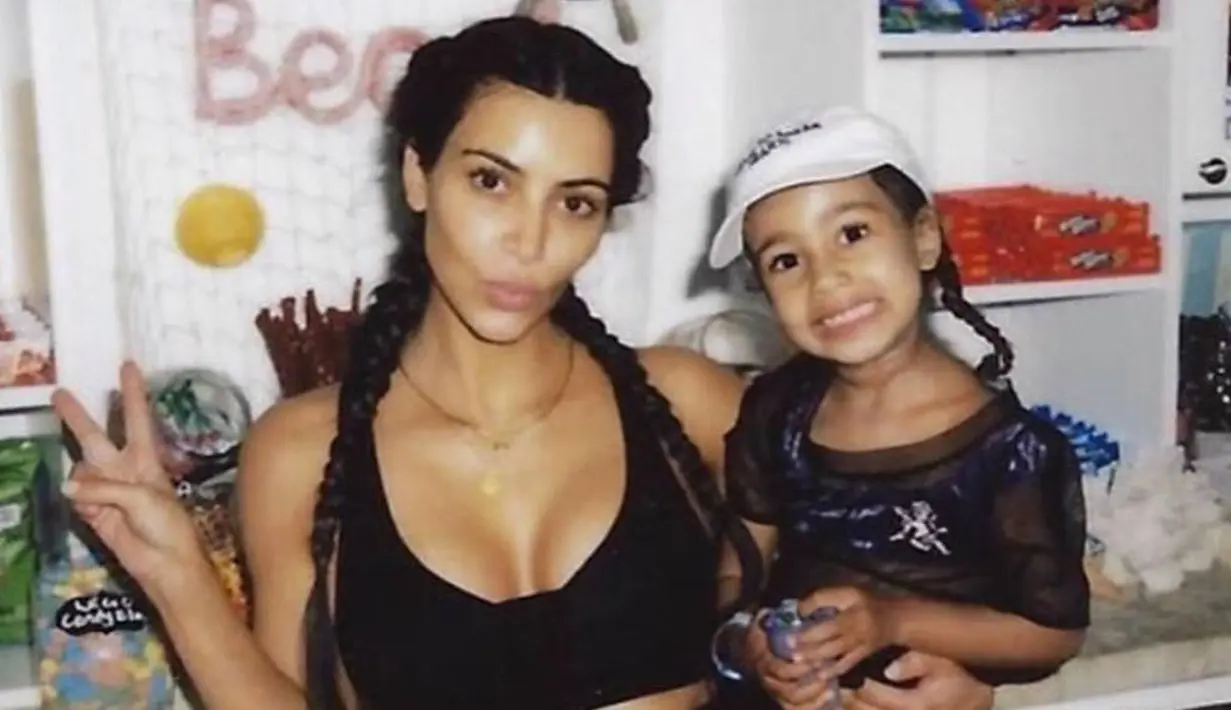 Kekompakan North West dan Kim Kardashian memang nggak ada yang ngalahin ya! (instagram/kimkardashian)