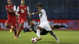 Sebuah assistnya kepada striker Patrich Wanggai dan sebuah gol lewat aksi gemilangnya mengecoh kiper Persija Andritany Ardhiyasa layak menjadi sirine untuk tim lain saat bersua di partai-partai selanjutnya. (Bola.com/Arief Bagus)