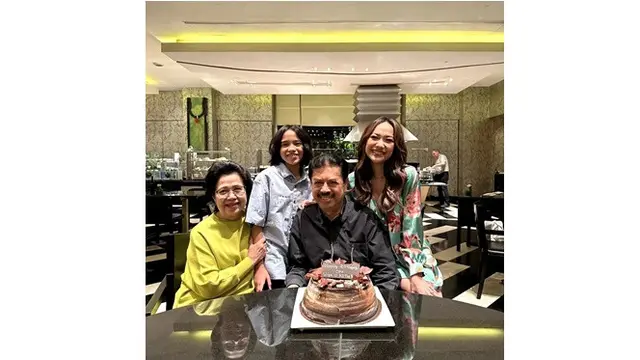 Potret dari Emmy Syarif ibunda Bunga Citra Lestari