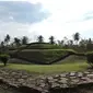 Taman Purbakala Pugung Raharjo berlokasi di Desa Pugungraharjo, Kecamatan Jabung, Kabupaten Lampung Timur.