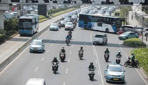 Kebijakan ganjil genap di Jakarta merupakan salah satu upaya pemerintah untuk mengurangi kemacetan dan polusi udara, termasuk pada hari ini, Kamis (5/12/2024) juga berlaku. (Liputan6.com/Faizal Fanani)