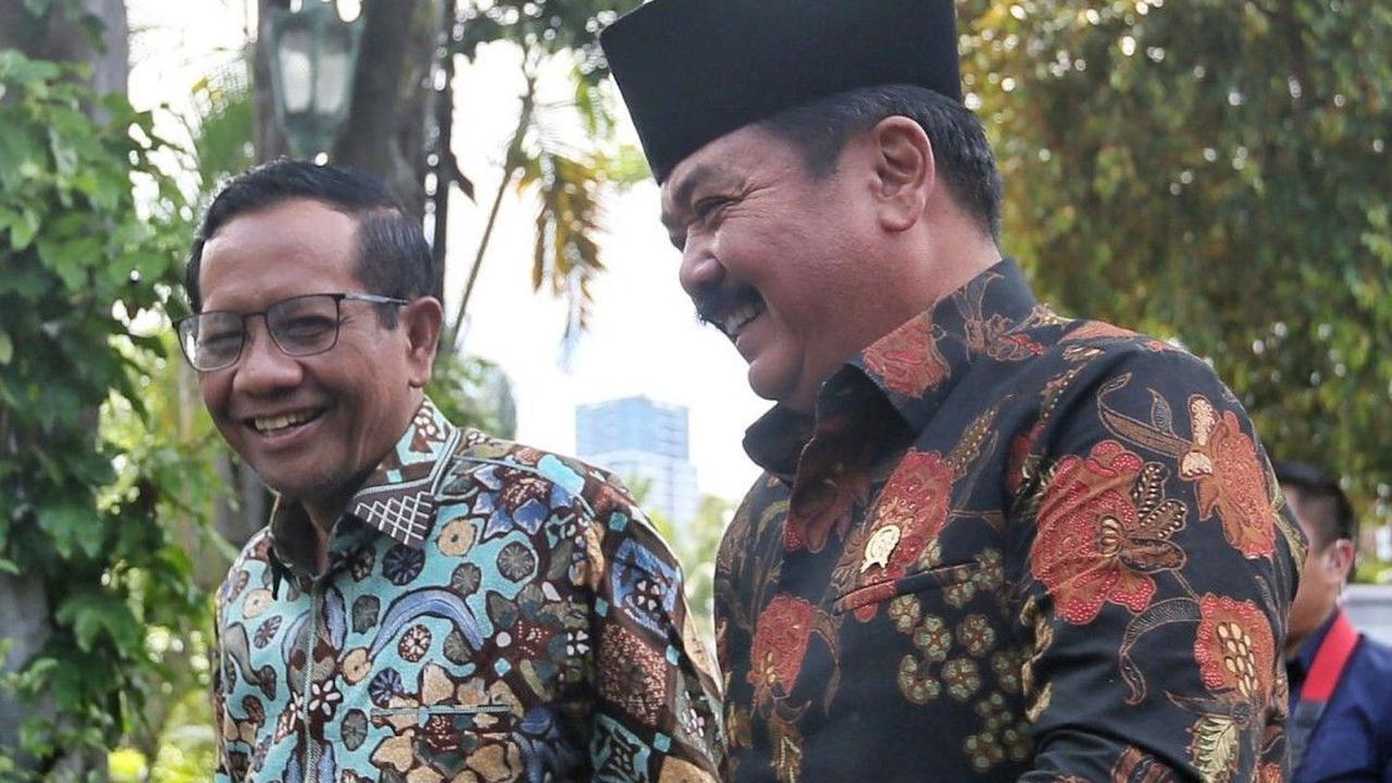 Usai jabat tangan, mereka langsung melakukan pertemuan secara tertutup. Foto: liputan6.com / Angga Yuniar