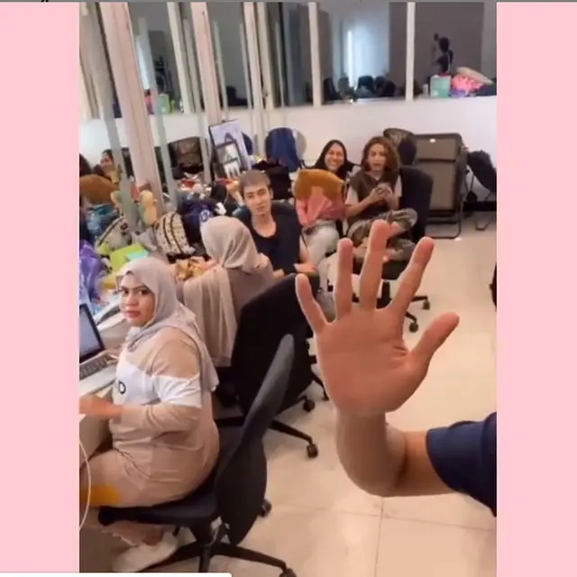 6 Momen Pertemuan Istri Evan Marvino dan Harini Sondakh, Langsung Akrab