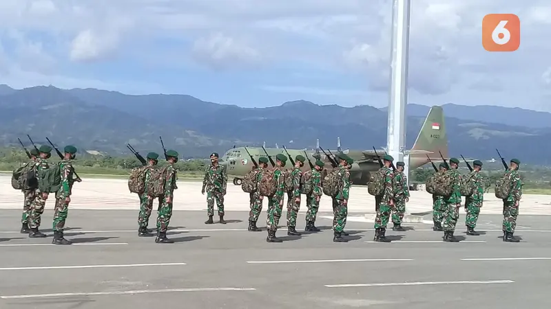 pasukan TNI di bandara Mutiara Sis Aljufri Palu