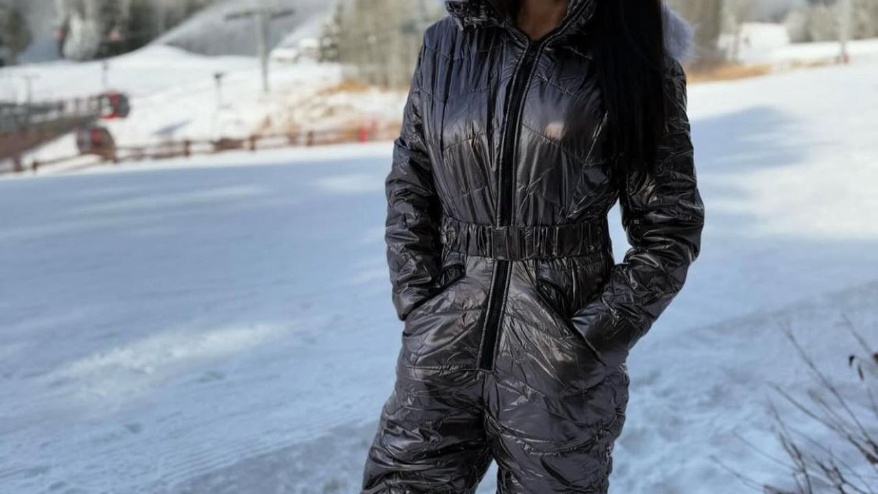 7 Potret Farah Quinn dan Keluarga Nikmati Liburan Musim Dingin, Snowboard Hingga Momen Santai!