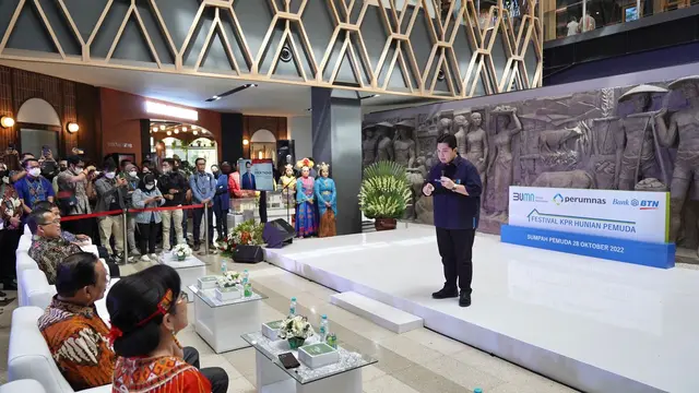 Menteri BUMN, Erick Thohir  saat meresmikan Festival KPR Hunian Pemuda di Gedung Sarinah, Jakarta, Jumat (28/10/2022).