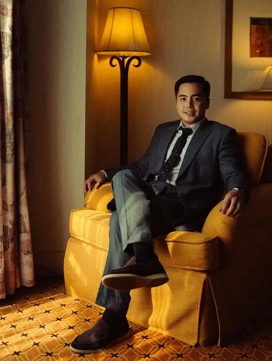 Terlihat serasi dengan Gritte Agatha, Arif Hidayat pilih kenakan setelan jas abu-abu [@gritteagatha]