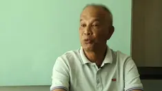 Mantan Pemain Timnas, Sutan Harharah bercerita tentang karier dan pengalamannya saat menghadapi klub-klub top Eropa.