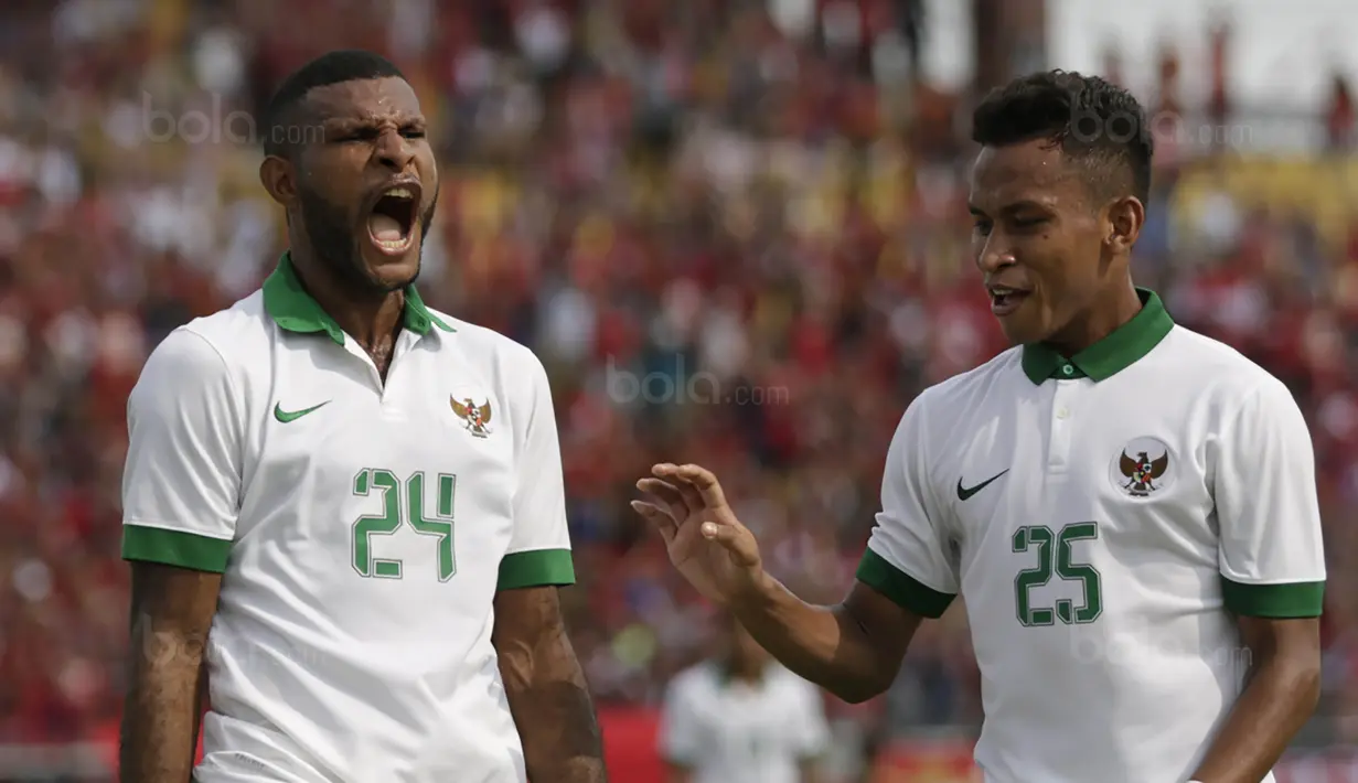 Striker Indonesia, Marinus Wanewar, melakukan selebrasi usai mencetak gol ke gawang Timor Leste di Stadion MPS, Selangor, Minggu (20/8/2017). Indonesia menang 1-0 atas Timor Leste. (Bola.com/Vitalis Yogi Trisna)