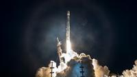 SpaceX made history again with today's launch from Vandenberg, carrying 28 Starlink satellites into orbit. This Falcon 9 rocket also set a new record for boosters used.
