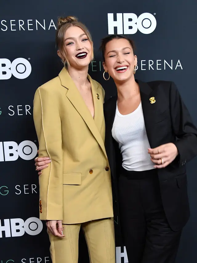 Gigi Hadid - Bella Hadid