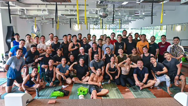 Barners Bro Community Resmi Meluncur, Ajak Kaum Pria Pilates di Ruang Bersuhu 38 Derajat Celcius