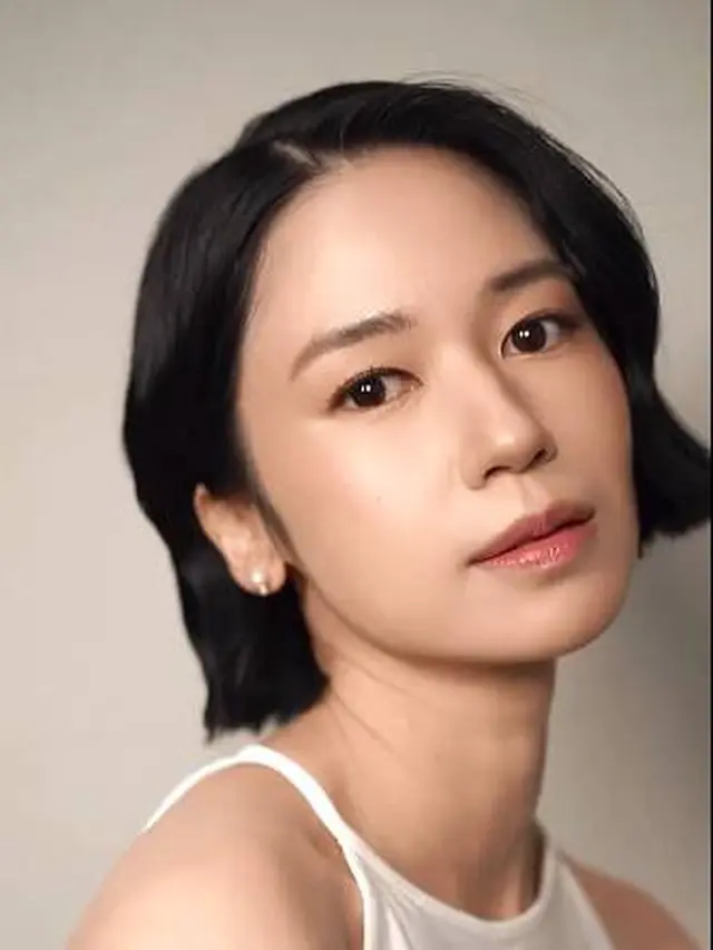 7 Potret Gaya Rambut Baru Laura Basuki, Meski Pendek Tetap Menawan