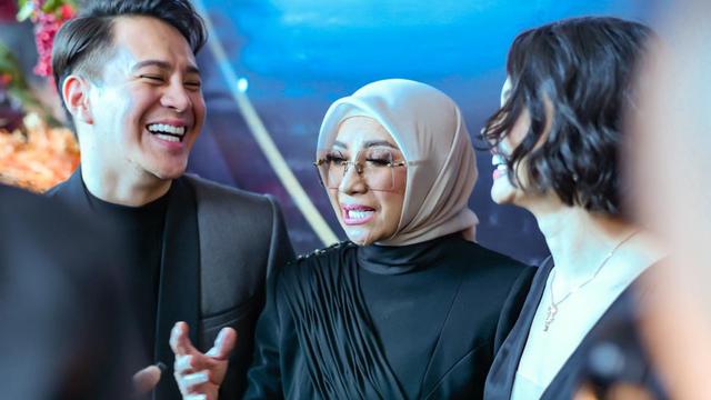 Andien tampil sebagai narasumber sekaligus menyumbangkan suara emasnya di acara social gathering Devya Dental X Hans Virgoro.