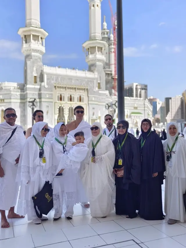 Nikita Willy Umroh Usai Keguguran