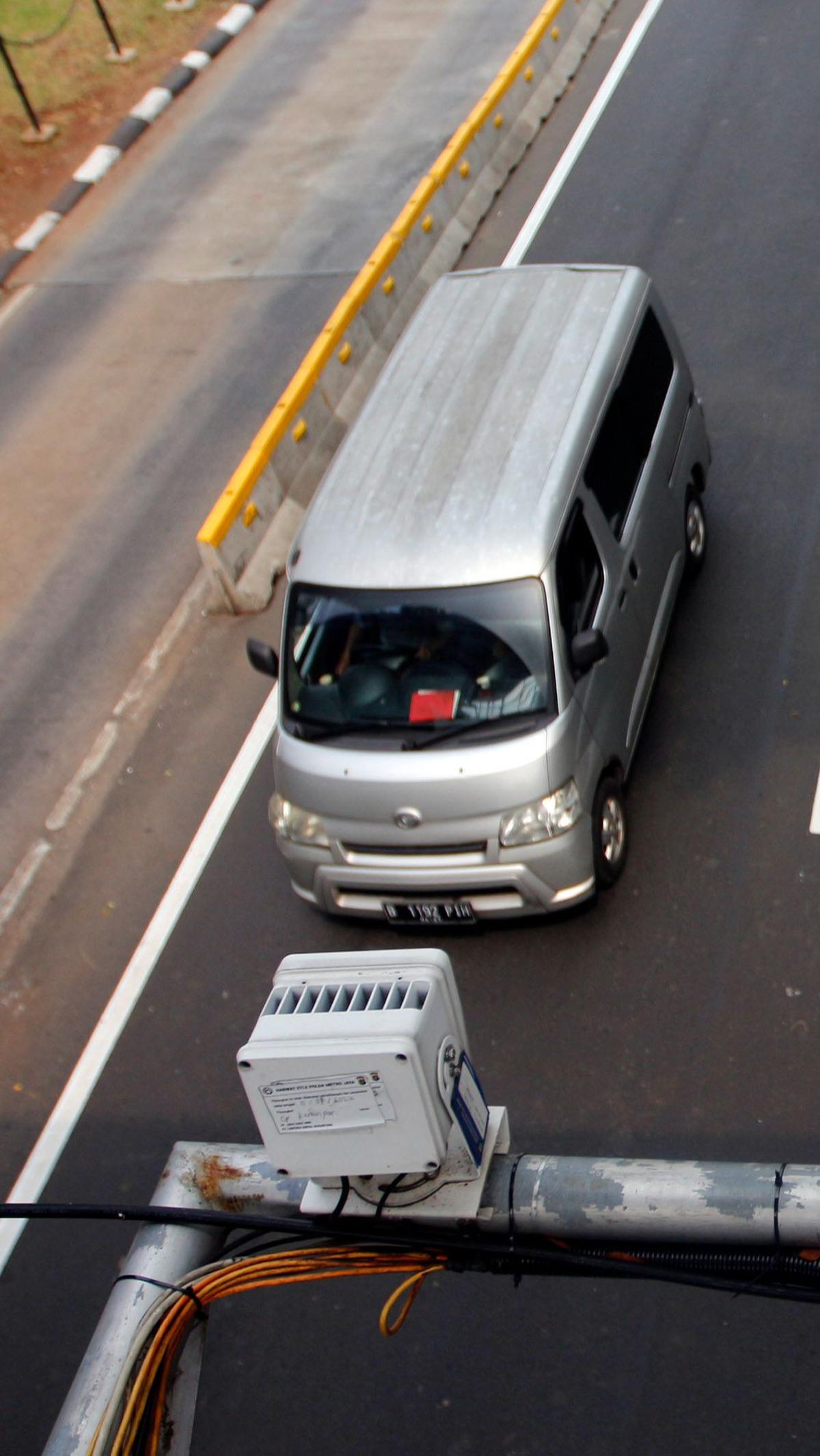 Adapun pengadaan kamera electronic traffic law enforcement (ETLE) di 70 titik itu dialokasikan dari hibah Dishub DKI.