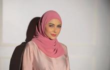 6 Pesona Meisya Siregar Tampil Elegan dan Fresh dalam Balutan Hijab Pink Pastel