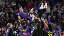 Kemenangan atas Betis menjadi penutup sempurna bagi Lewandowski di kandang Barcelona. (AP Photo/Joan Mateu Parra)