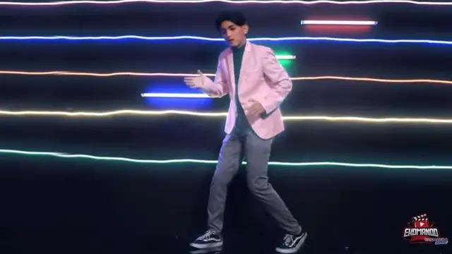 7 Potret Rio Ramadhan di Video Klip Balasan Lagu 'Keke Bukan Boneka', Bak Pangeran