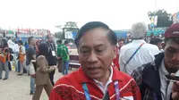 Ketua Umum PBVSI Imam Sudjarwo menilai prestasi voli pantai di Asian Games 2018 sudah maksimal. Voli pantai menyumbang satu perak dan dua perunggu. (Liputan6.com/Luthfie Febrianto)