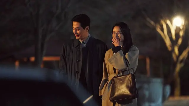 Han Hyo Joo Kencan dan Jo In Sung di drakor Moving