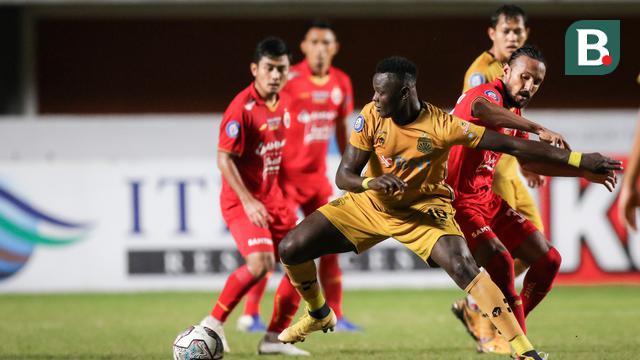 Foto: Sabtu Sore Kelabu, Pertandingan BRI Liga 1 Antara Persija Jakarta Kontra Bhayangkara Berakhir Remis