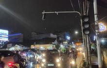 Lampu Lalu Lintas Batusari Mati: Kemacetan Parah Landa Kemanggisan Jakarta Barat