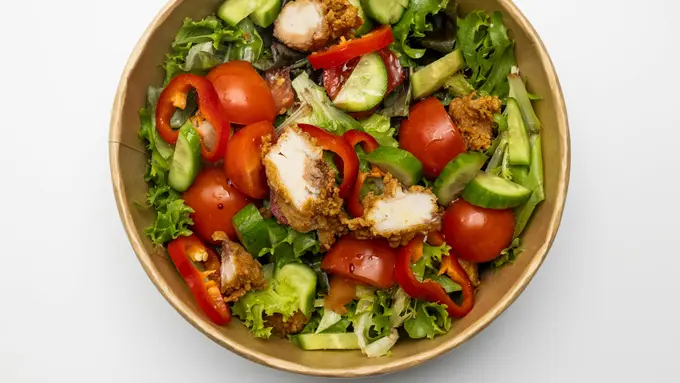 Resep Chicken Salad dengan Lemon Dressing yang Tinggi Protein