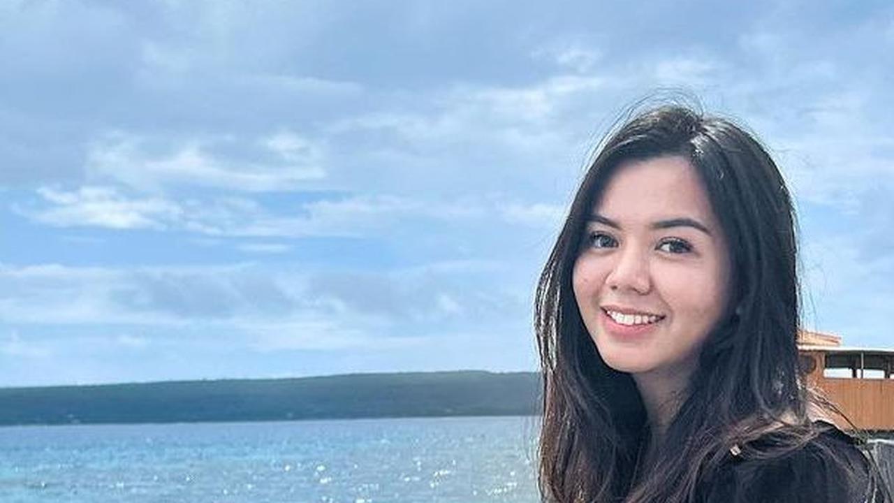 Bthari juga pernah menjadi volunteer ISMAYA GROUP di tahun 2018. Selanjutnya volunteer di Unicef Student Team Eindhoven dari 2017 hingga 2020.