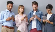 Kebiasaan Scroll HP di Sela Pekerjaan Menurut Psikologi, Benarkah Bisa Bikin Lebih Santai?