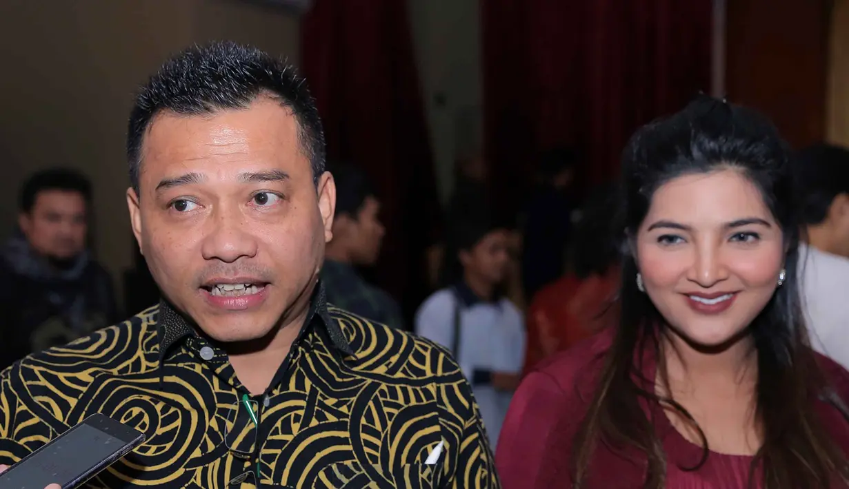 Menurut suami Ashanty, bahwa seniman saat masuk ke dunia politik untuk menjadi kepala daerah, itu bukan tujuan utama. Saat seniman terjun ke politik, harus memperbaiki bidang industri berbasis seni. (Deki Prayoga/Bintang.com)