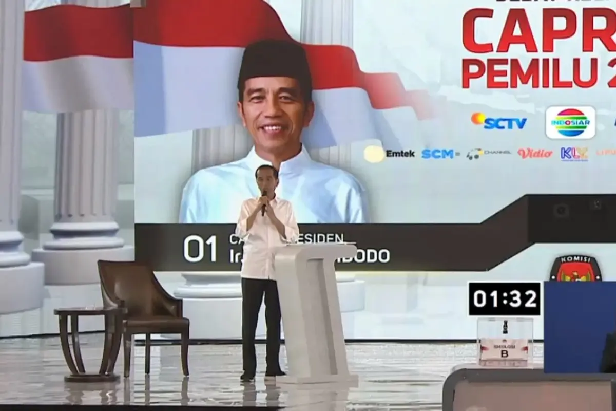 Calon Presiden nomor urut 01 Jokowi dalam debat keempat Pilpres 2019. (Liputan6.com)
