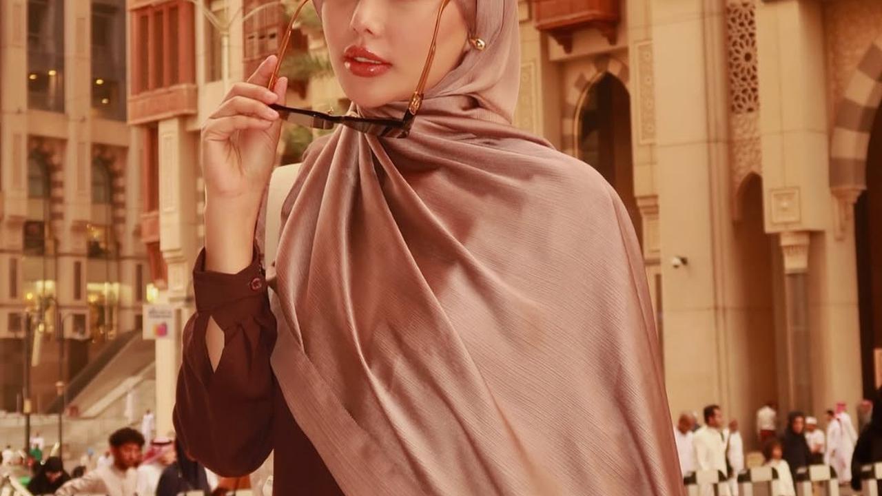 Bisa Jadi Inspirasi, Gaya Hijab Dara Arafah yang Cocok dalam Berbagai Penampilan