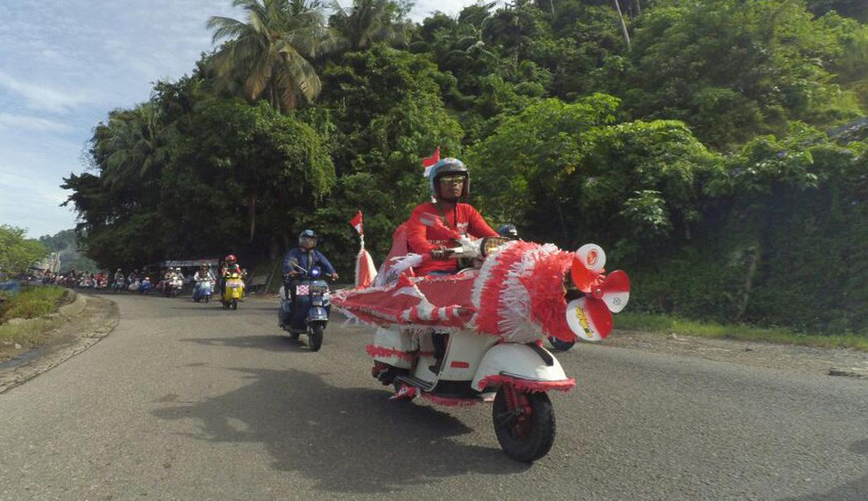 Vespa klasik juga tak mau ketinggalan. (Source: naikmotor.com)