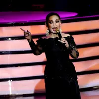 Nia Daniaty gelar konser tunggal bertajuk Gelas Gelas Kaca. (Wimbarsana/Bintang.com)