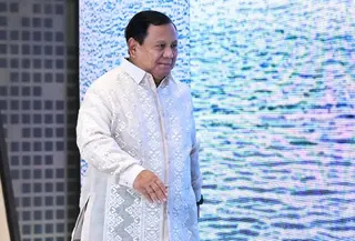 Presiden Prabowo Subianto Memakai Barong Batik Saat Gala Dinner KTT ASEAN (Biro Pers, Media, dan Informasi Sekretariat Presiden)