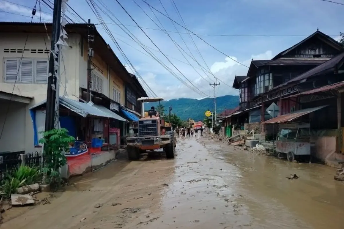 Kondisi rumah di Pasar Maninjau, Nagari Maninjau, Kecamatan Tanjung Raya, Kabupaten Agam, Sumatera Barat (Sumbar) terdampak banjir bandang.