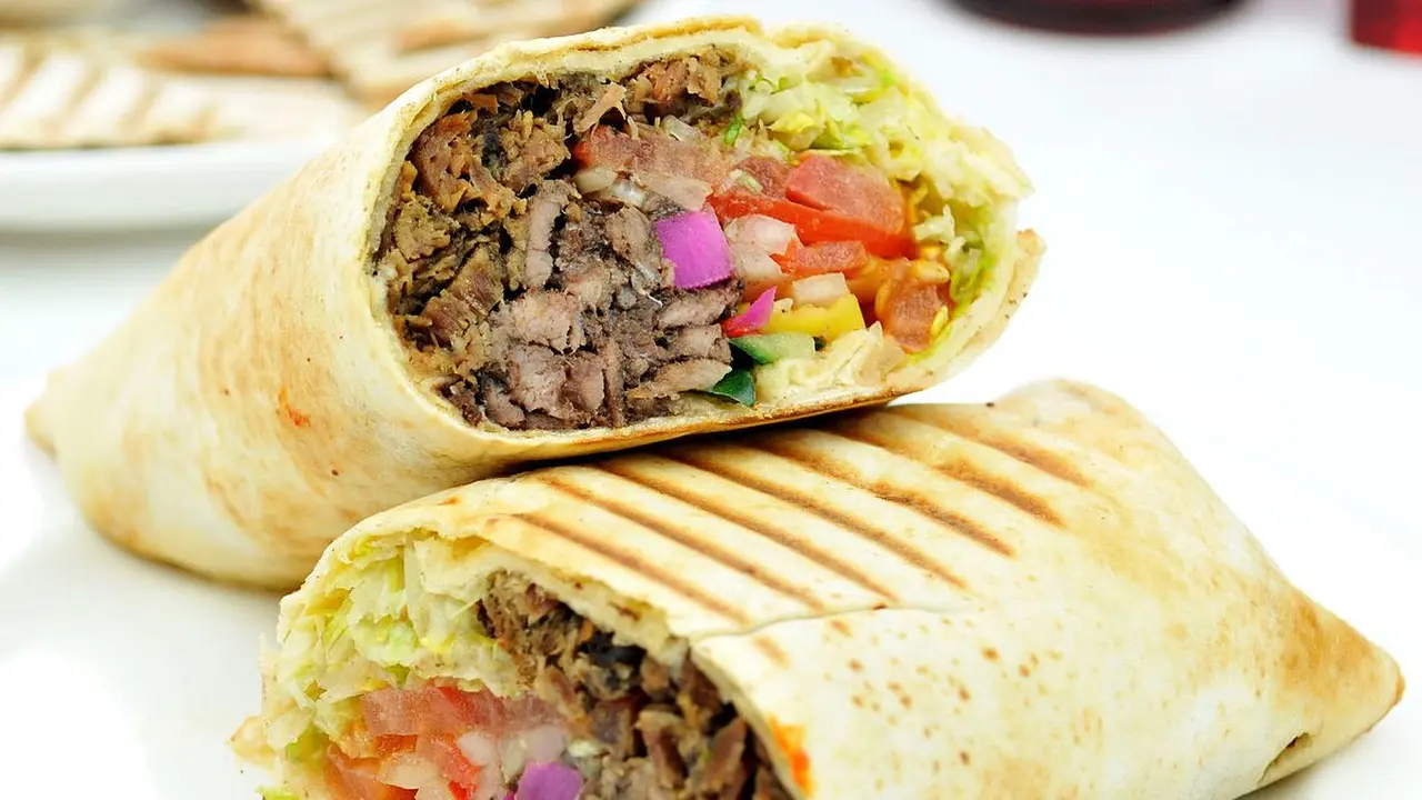 Baru 40 Hari Menikah, Pasangan Ini Langsung Bercerai Karena Shawarma
