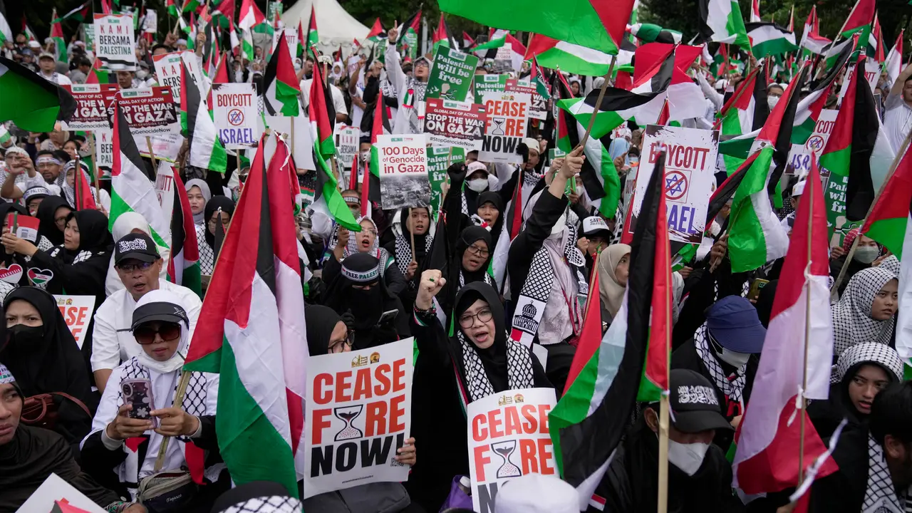Ribuan Orang Gelar Unjuk Rasa di Depan Kedubes AS Peringati 100 Hari Genosida Gaza