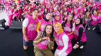 Sejumlah artis seperti Faby Marcelia, Tya Ariestya, hingga Mawar Eva de Jongh mengikuti OMDC Zumba Party.