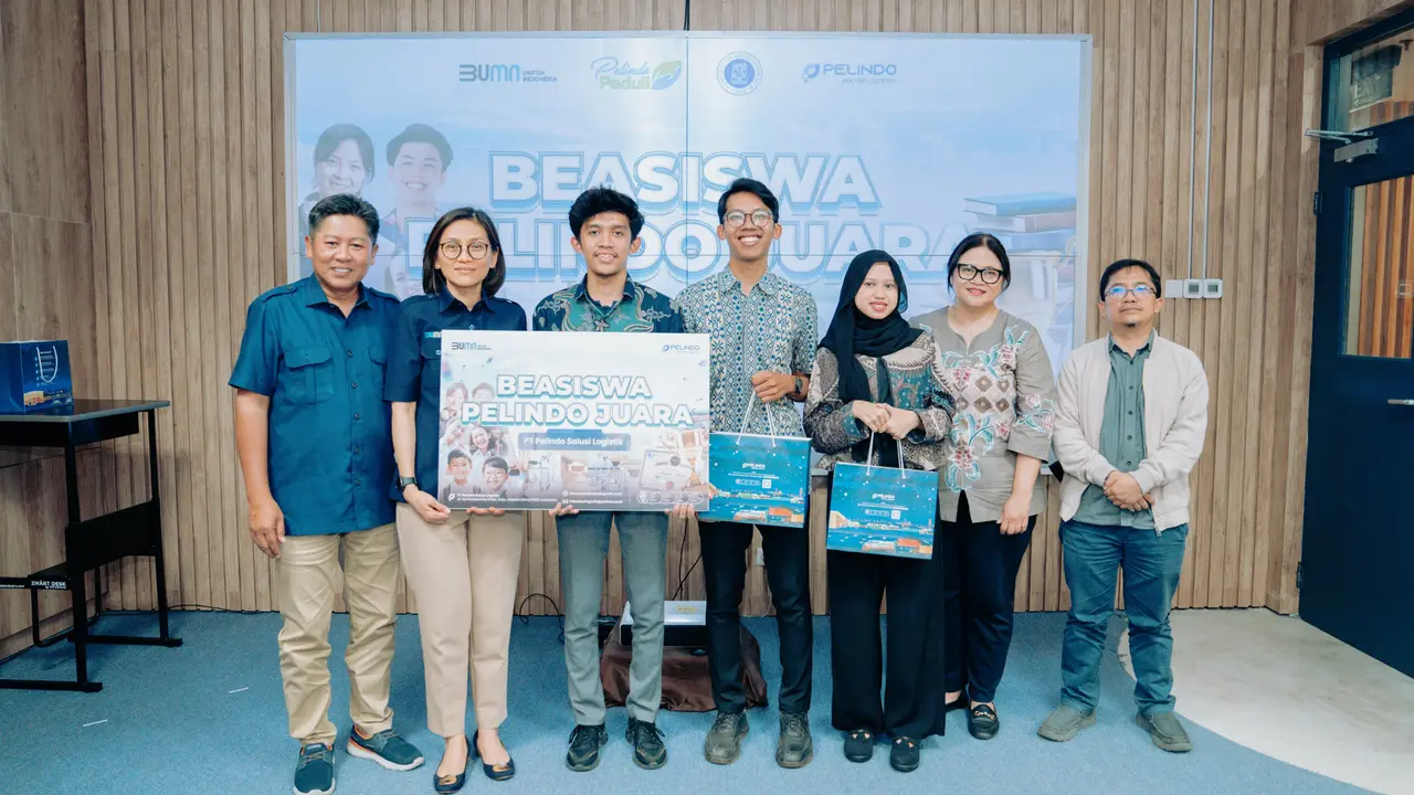 PT Pelindo Solusi Logistik (SPSL), sebagai Subholding BUMN Kepelabuhanan Pelindo memberikan beasiswa kepada mahasiswa berprestasi ITB (Istimewa)