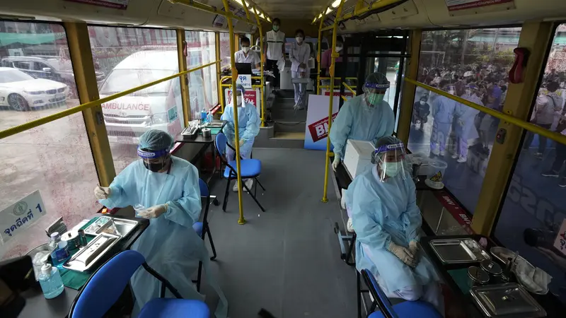 Otoritas Kesehatan Bangkok Luncurkan Bus Vaksinasi Keliling Pertama