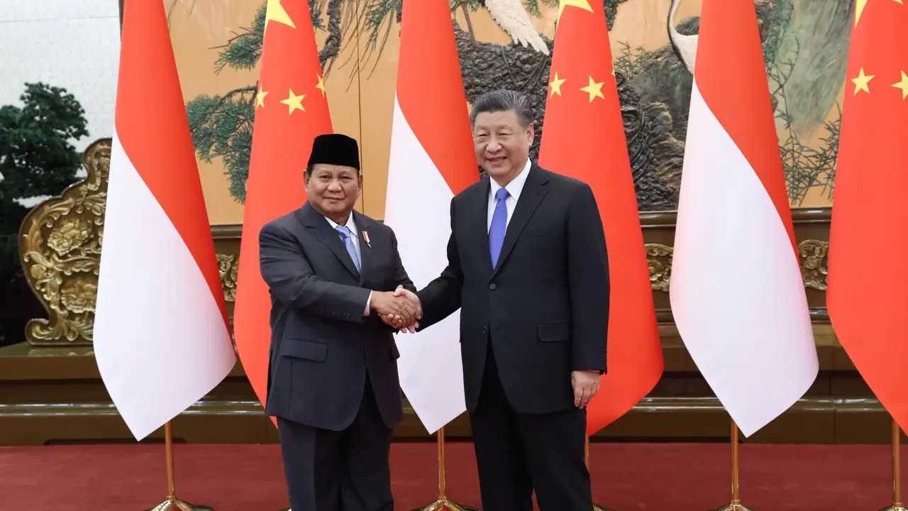 Menteri Pertahanan RI Prabowo Subianto memenuhi undangan Presiden Republik Rakyat Tiongkok (RRT) Xi Jinping, di the Great Hall of the People in Beijing, Senin (1/4/2024).