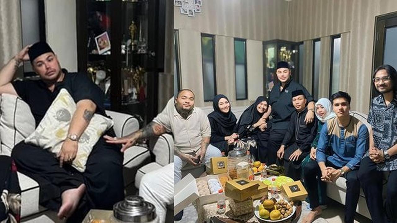 8 Potret Ivan Gunawan Berkopiah Saat Menghadiri Tahlilan Meninggalnya Keponakan Ayu Ting Ting