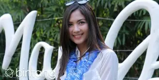 Jessica Mila mengaku bahwa keluarganya tidak melarang saat dirinya menjalin hubungan serius dengan Mischa Chandrawinata. Ditanyakan tentang kedekatan Jessica dengan keluarga Mischa, seperti ini jawabannya.