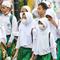 Murid sekolah melakukan pawai mengelilingi Kawasan Pejambon dan Gambir di Jakarta, Sabtu (8/10/2022). Pawai tersebut diikuti ratusan peserta dari Madrasah Ibtidaiyah (MI), Madrasah Tsanawiyah Negeri (MTsN), Madrasah Aliyah dan perwakilan Majelis Taklim Istiqlal dalam rangka memperingati Maulid Nabi Muhammad SAW. (Liputan6.com/Herman Zakharia)