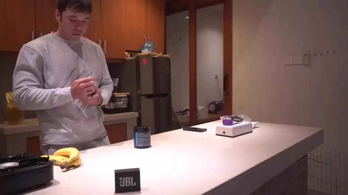 7 Potret Dapur Stefan William di Vila Bali, Desain Minimalis tapi Tawarkan Pemandangan Memukau